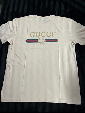 Men’s New Luxury Graphic, off-white T-shirt, Size XL